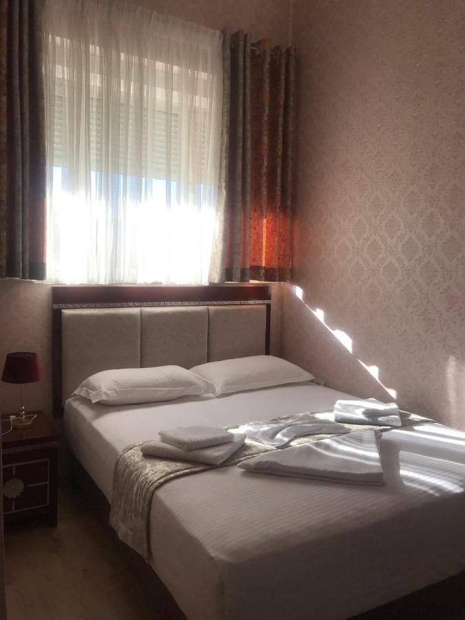 British Hotel Pogradec Eksteriør bilde