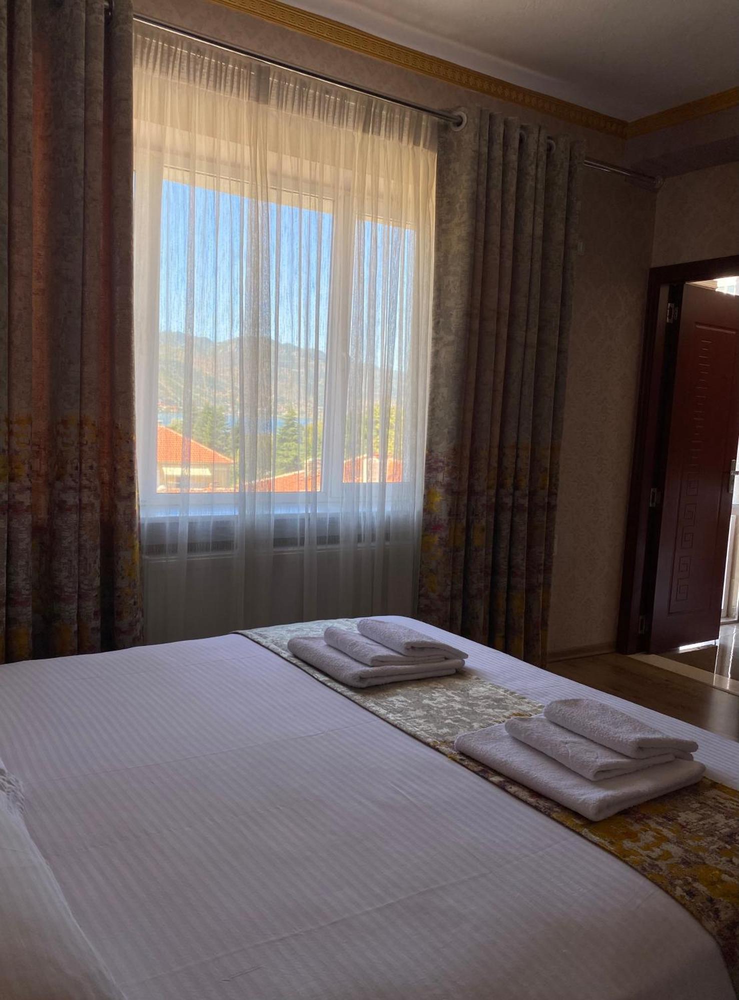 British Hotel Pogradec Eksteriør bilde