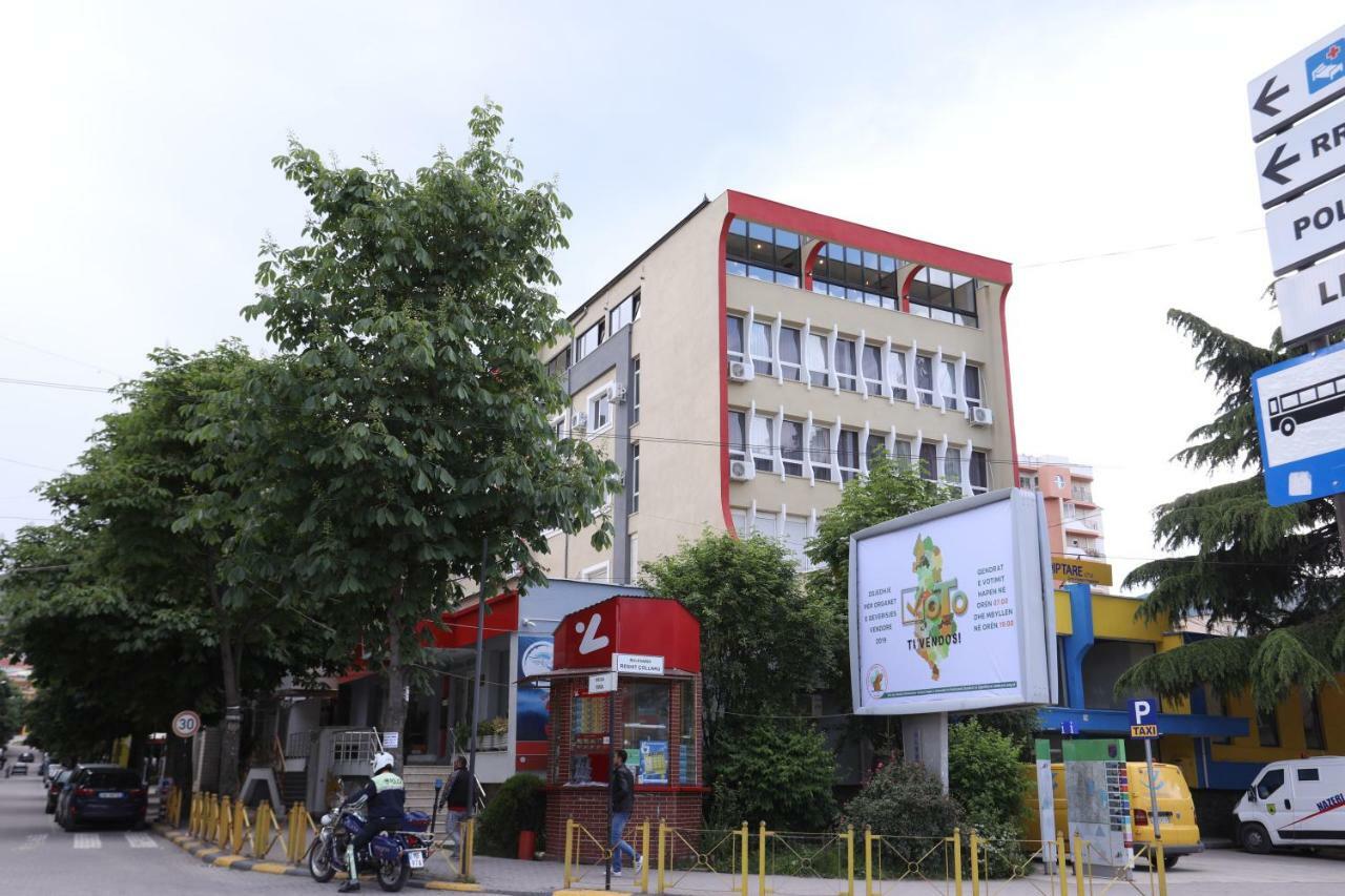 British Hotel Pogradec Eksteriør bilde