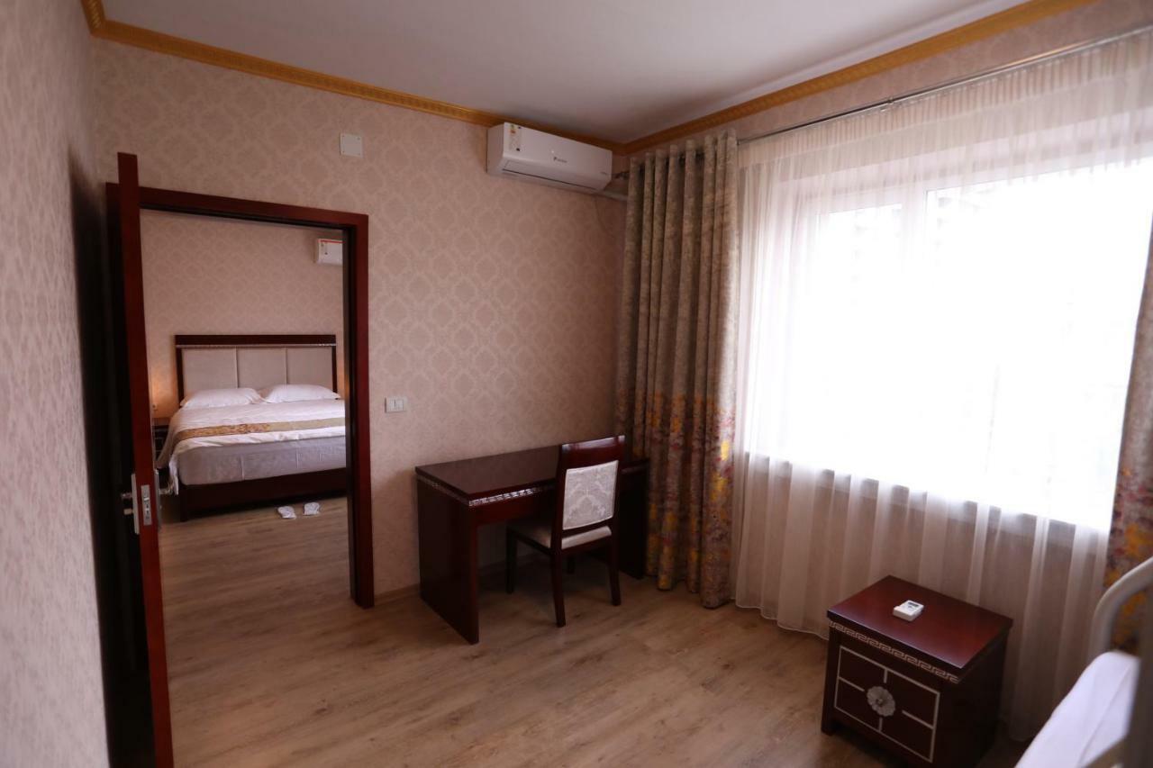 British Hotel Pogradec Eksteriør bilde