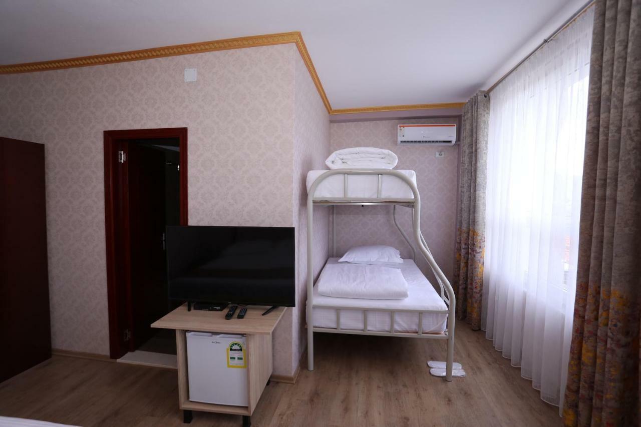 British Hotel Pogradec Eksteriør bilde