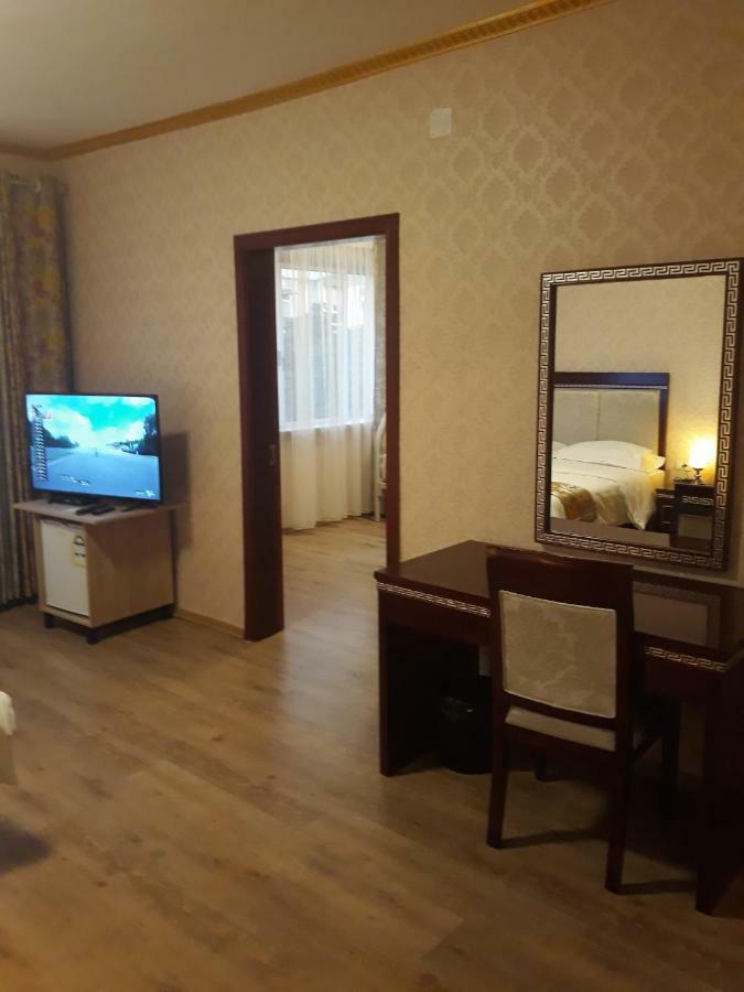 British Hotel Pogradec Eksteriør bilde
